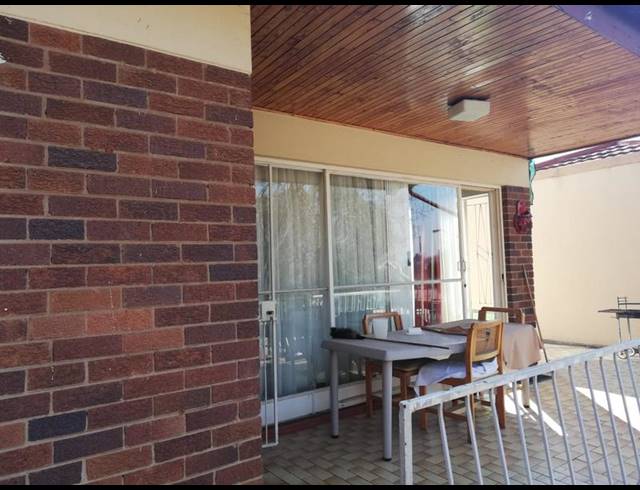 4 BEDROOM HOUSE FOR SALE IN PRETORIA GARDENS